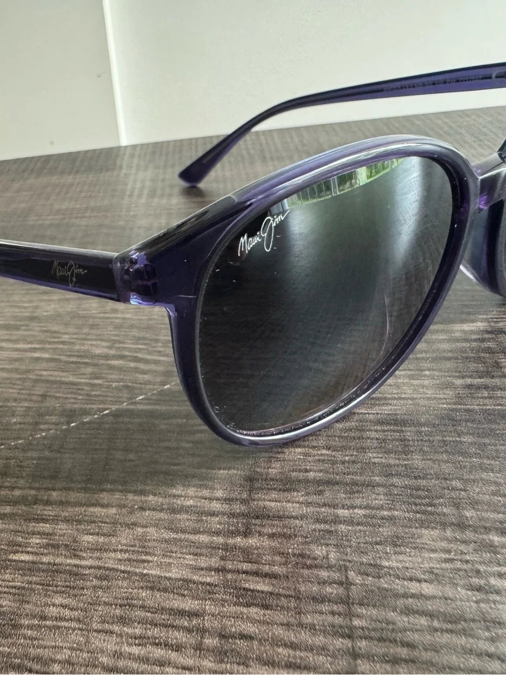 Maui Jim Water Lily Sunglasses – Dark Purple – With Case